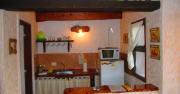 Cocina departamento dos habitaciones Posada Chalet Suisse
